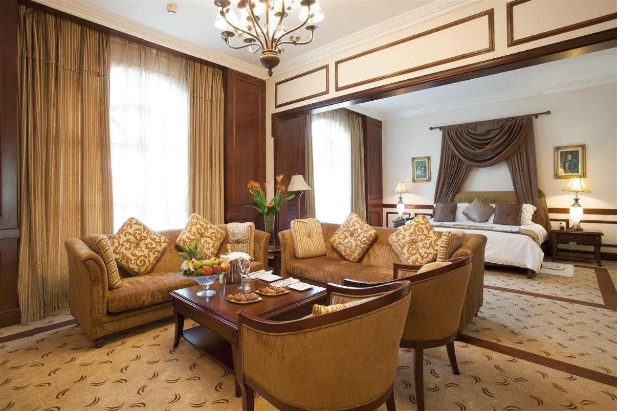 Hotel Ledger Plaza Бангѝ Екстериор снимка