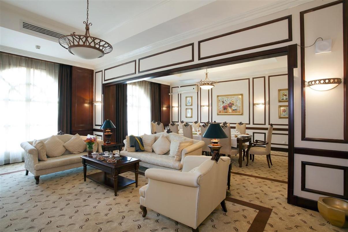 Hotel Ledger Plaza Бангѝ Екстериор снимка