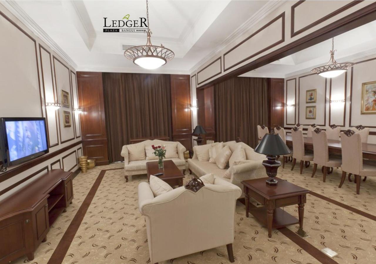 Hotel Ledger Plaza Бангѝ Екстериор снимка