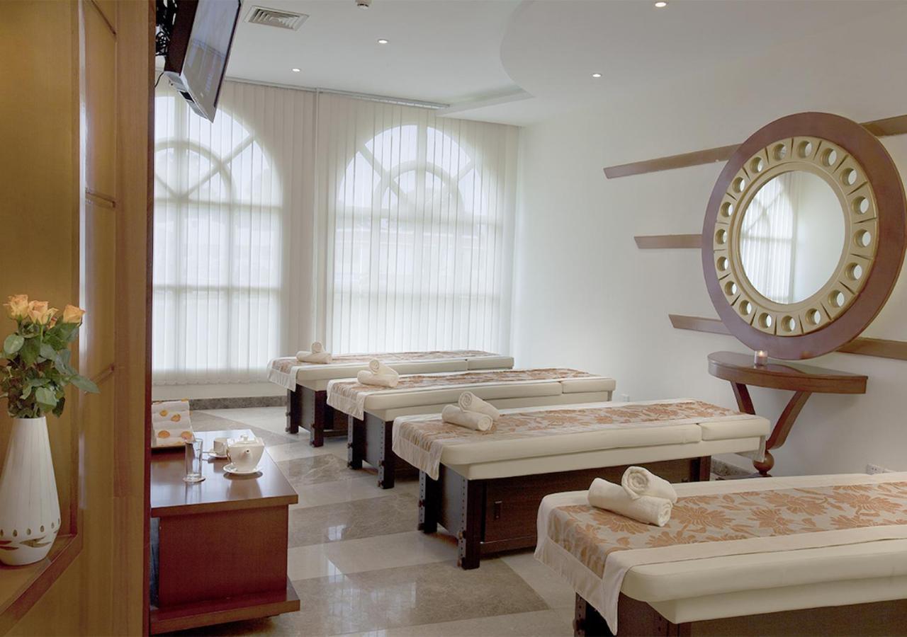 Hotel Ledger Plaza Бангѝ Екстериор снимка